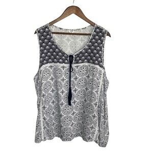 Crown‎ & Ivy Sleeveless Medallion Embroidered Blouse Top Size 3X Blue White Boho